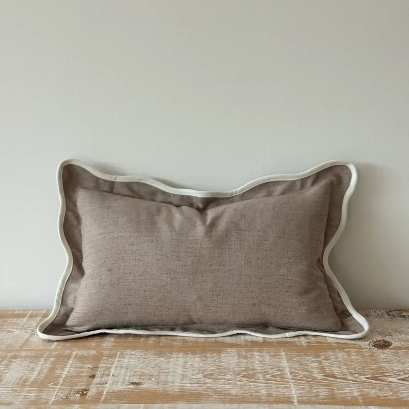 Chloe Greige putetrekk med kamskjellkant 50x30 cm