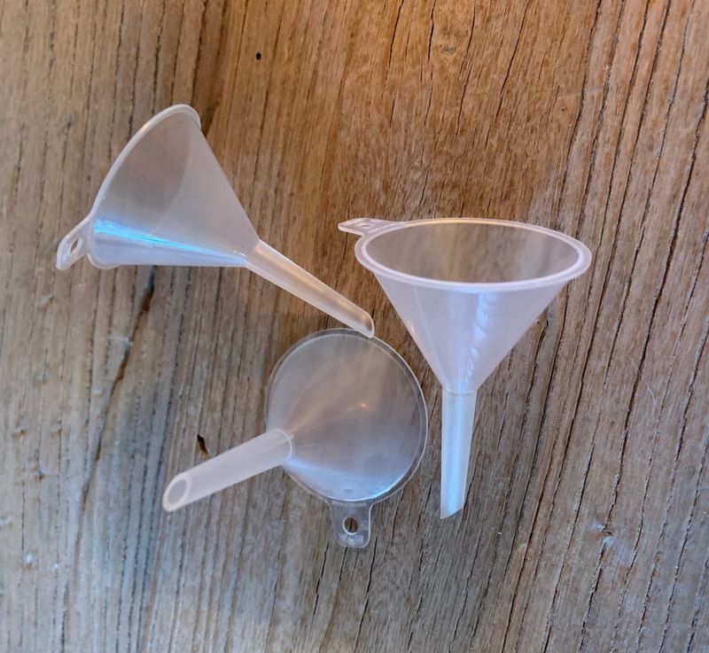 Peri oljelampe Rund Champagne Small